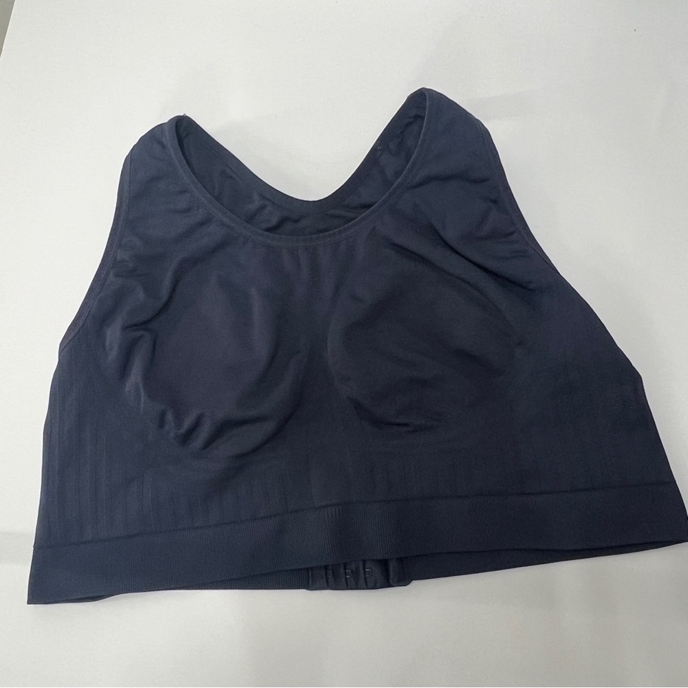 LIVi Women’s Sport Bra Size 26/28 Navy Blue Back Hooks